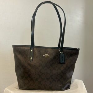 Coach Tote